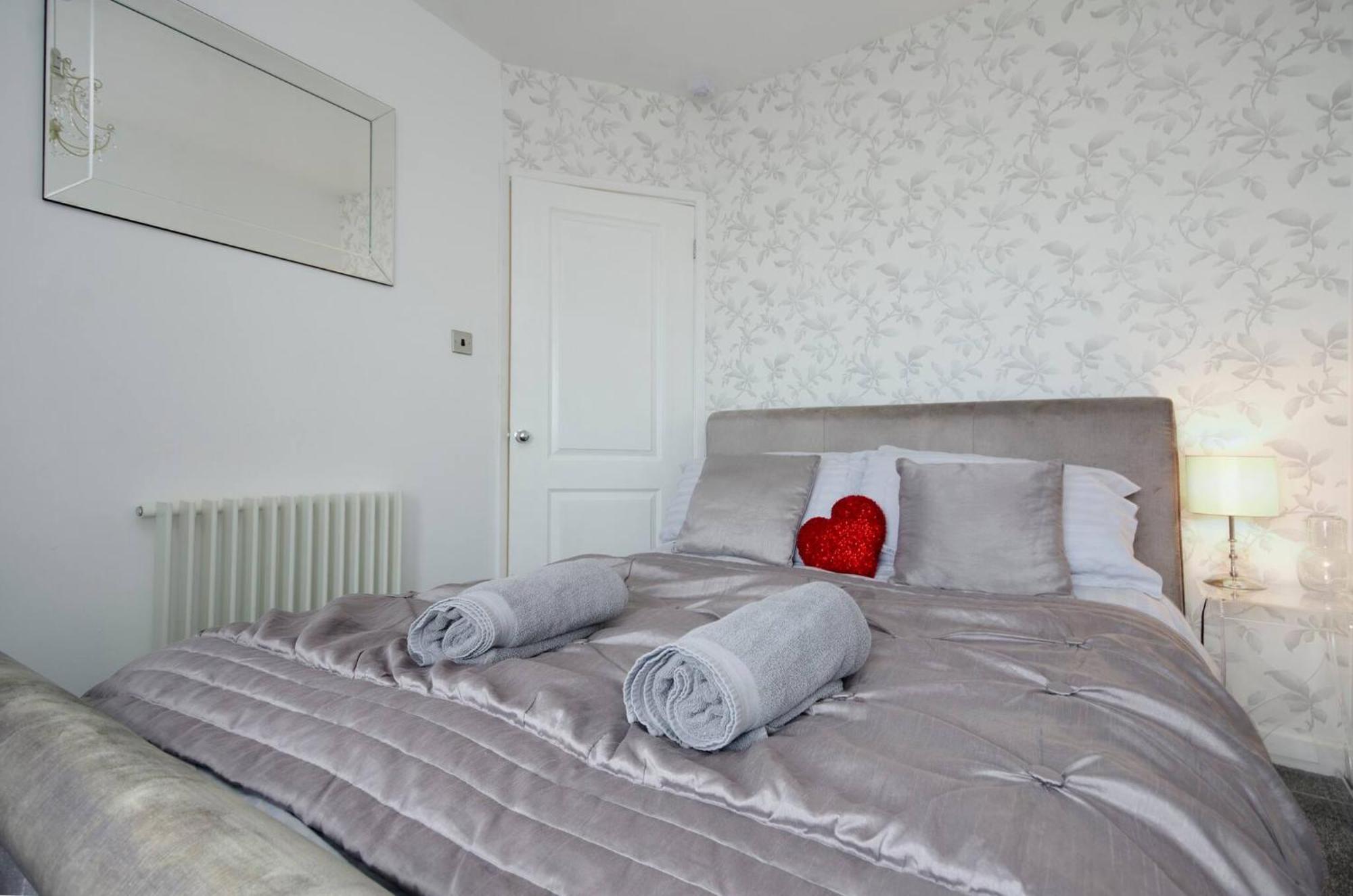 Seaview Regency Apartment With Private Parking Brighton Eksteriør billede