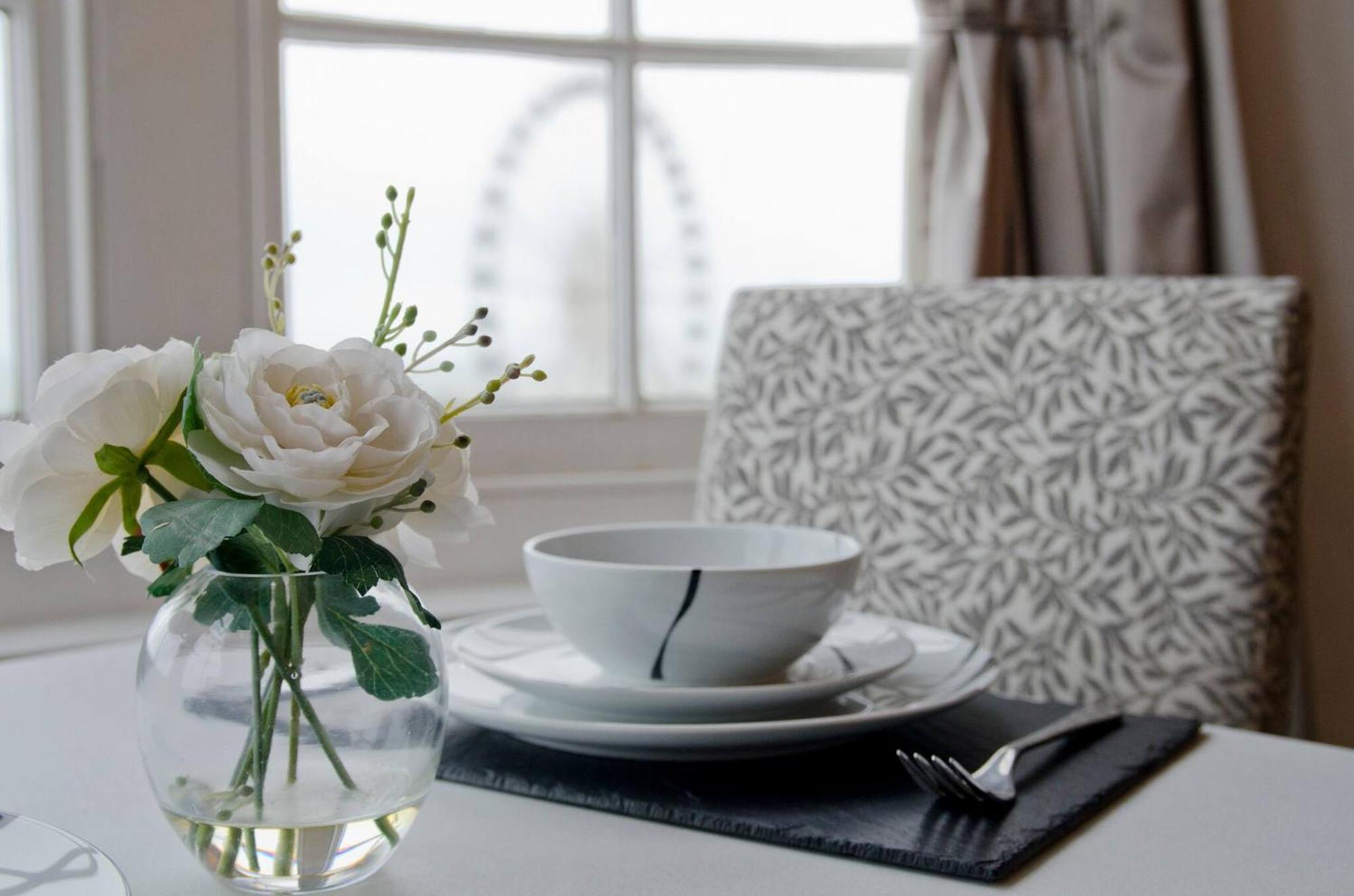 Seaview Regency Apartment With Private Parking Brighton Eksteriør billede