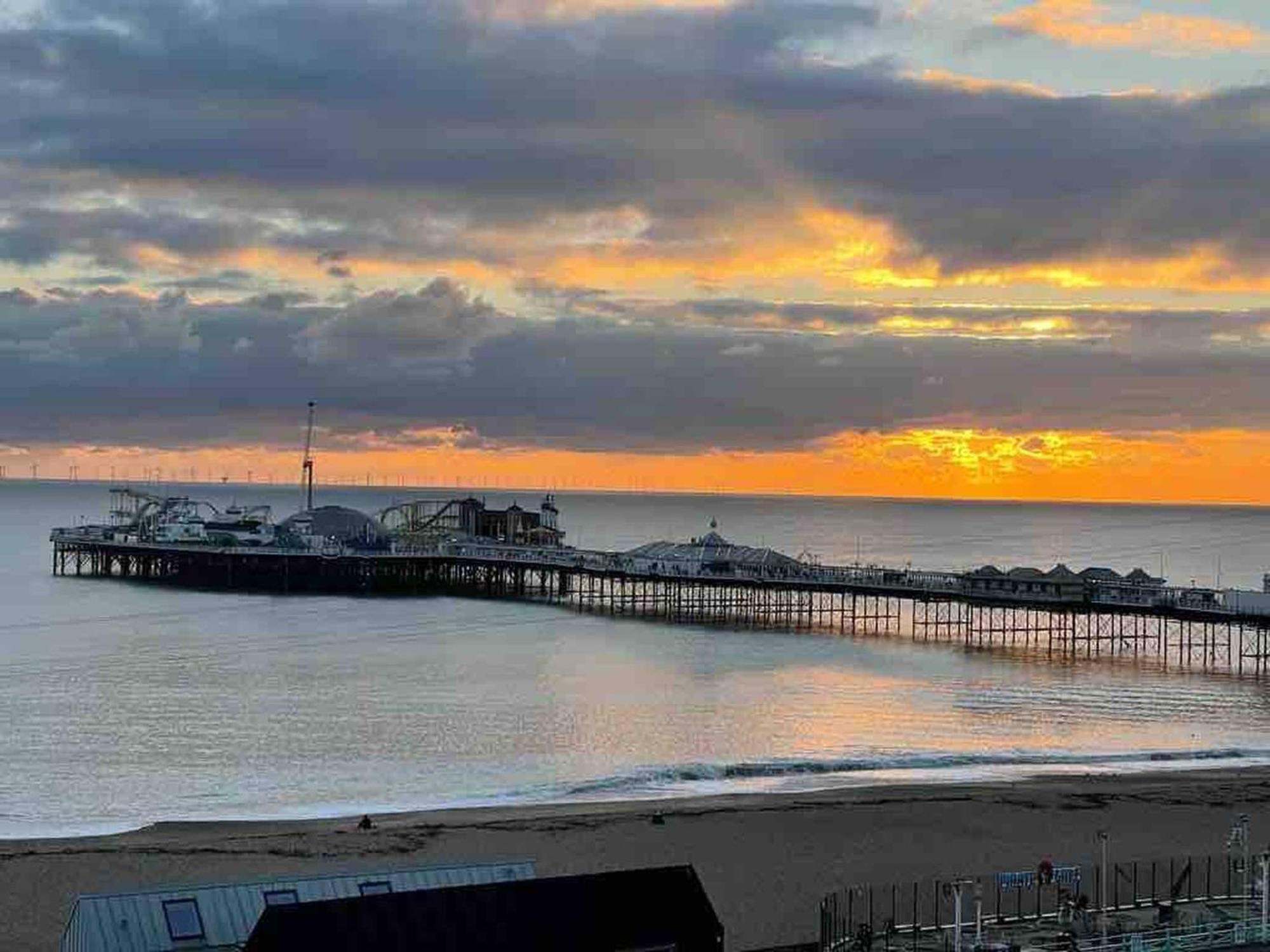 Seaview Regency Apartment With Private Parking Brighton Eksteriør billede